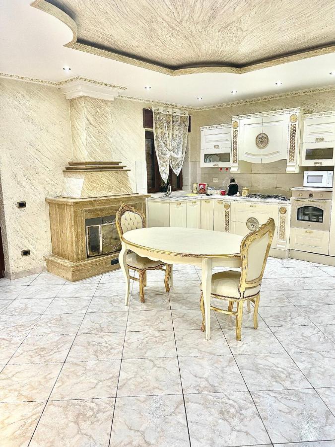 Gold Luxury Suite Home Roma Zewnętrze zdjęcie