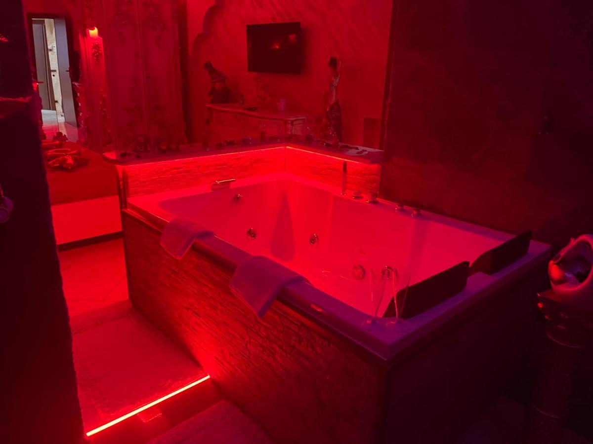 Gold Luxury Suite Home Roma Zewnętrze zdjęcie
