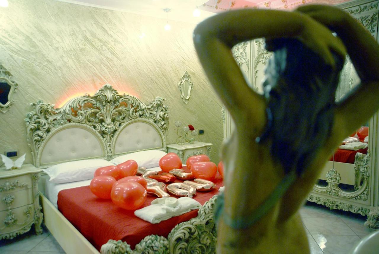 Gold Luxury Suite Home Roma Zewnętrze zdjęcie