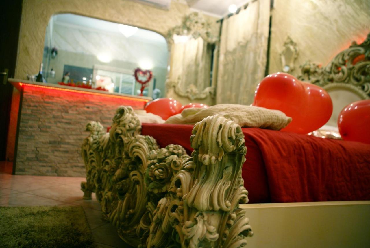 Gold Luxury Suite Home Roma Zewnętrze zdjęcie