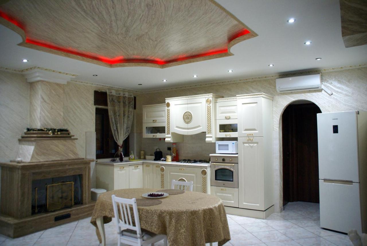 Gold Luxury Suite Home Roma Zewnętrze zdjęcie